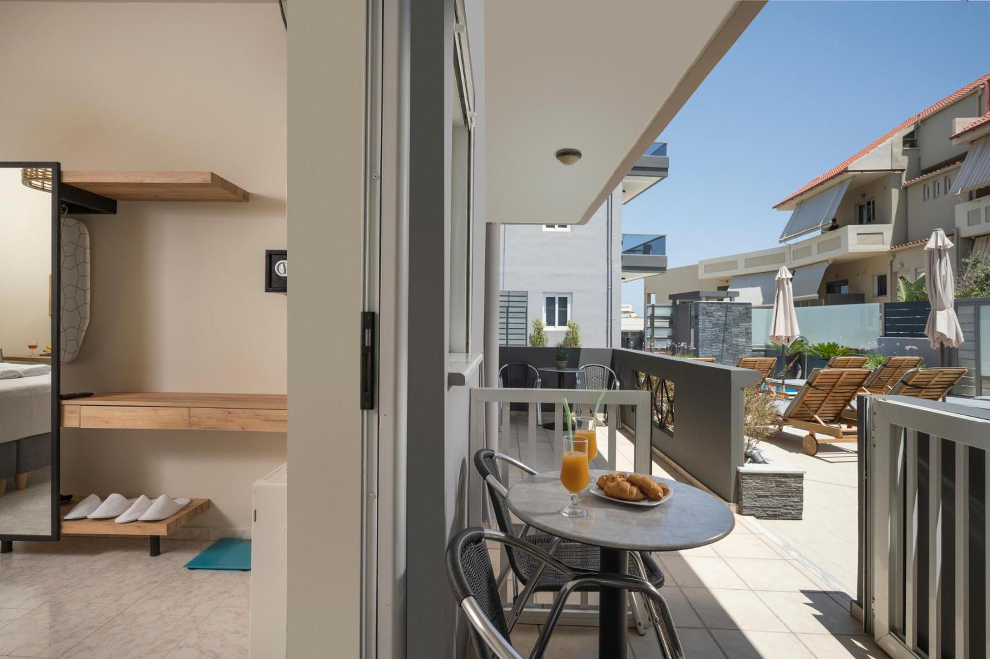 Sun Ray Luxury Apartments Agia Marina Quarto foto