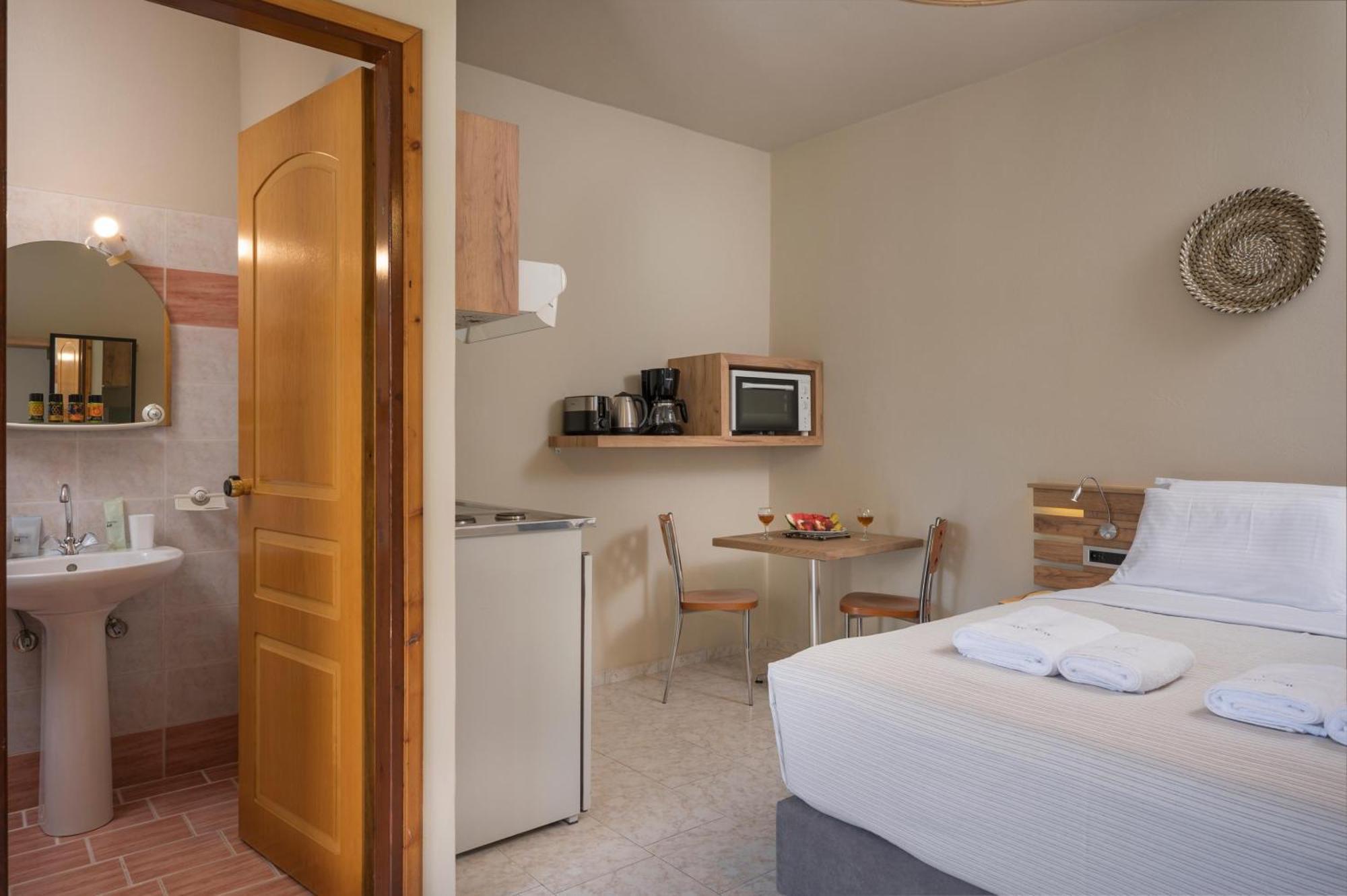 Sun Ray Luxury Apartments Agia Marina Quarto foto