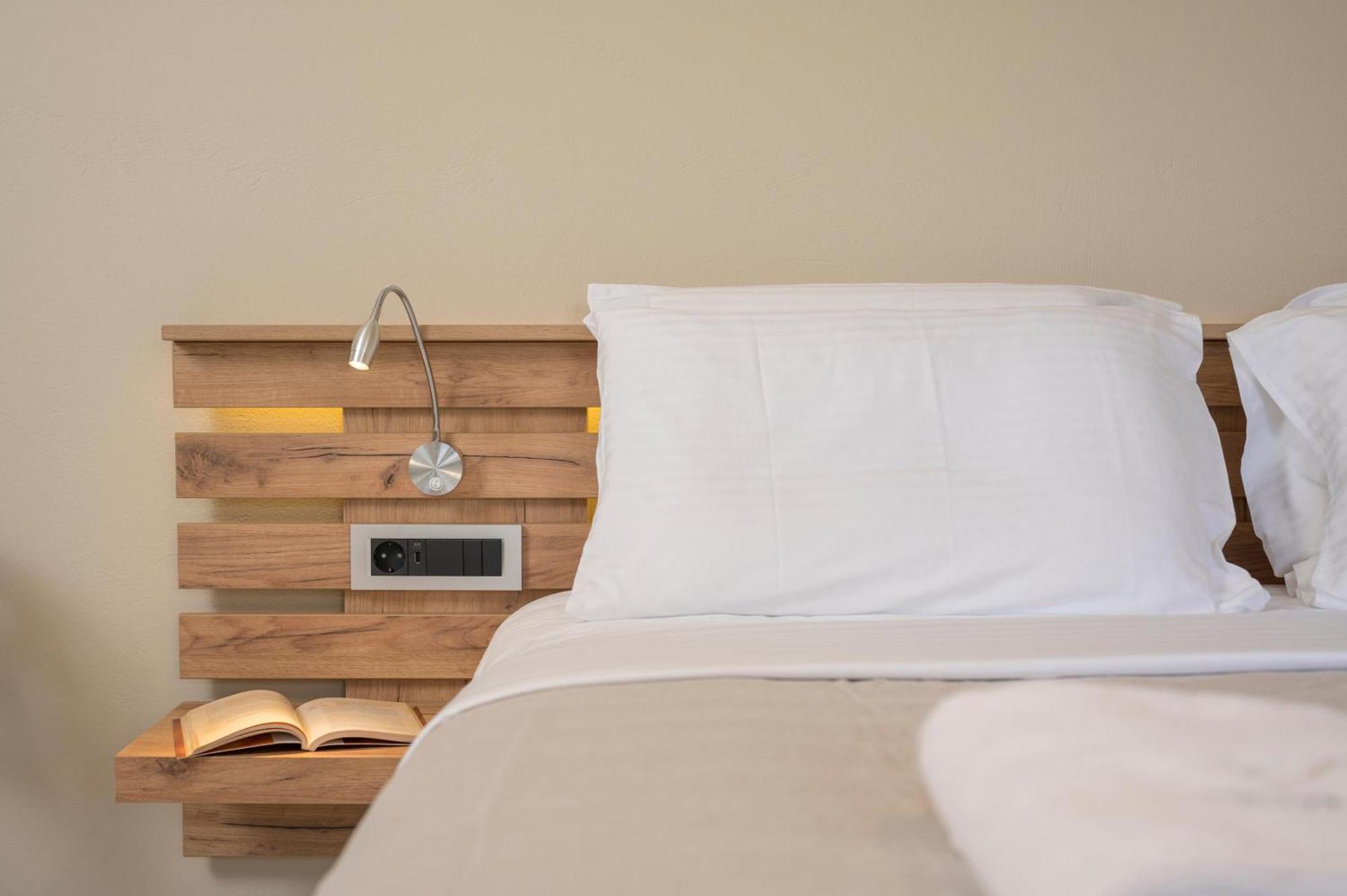 Sun Ray Luxury Apartments Agia Marina Quarto foto